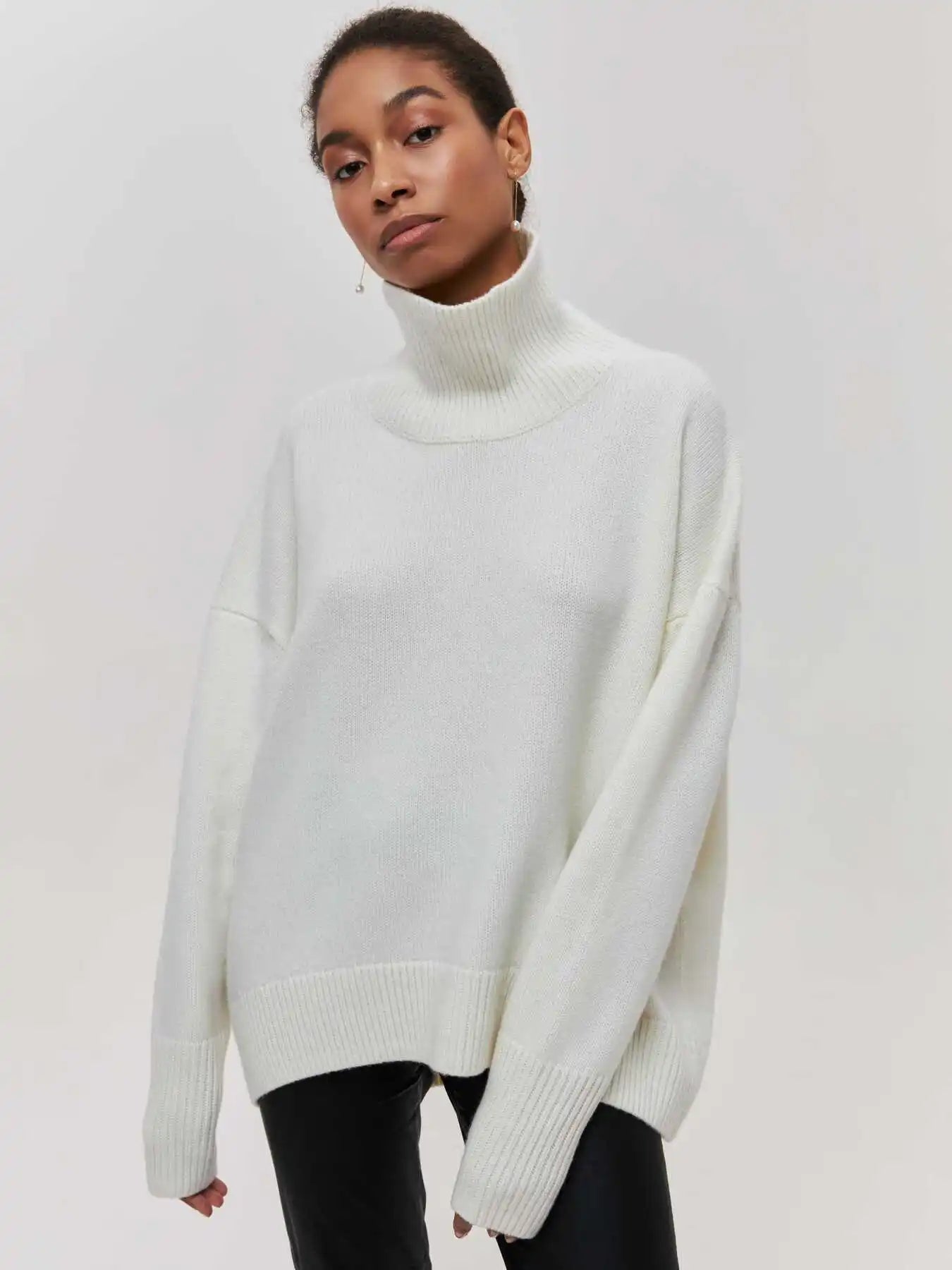 Olivia™ - Jumper with Turtle Neck