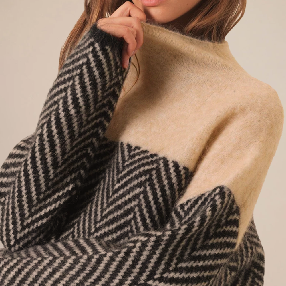 Scarlett™ - Herringbone Turtleneck